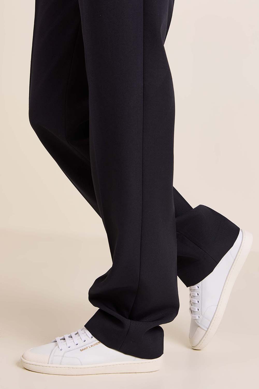 נעלי סניקרס